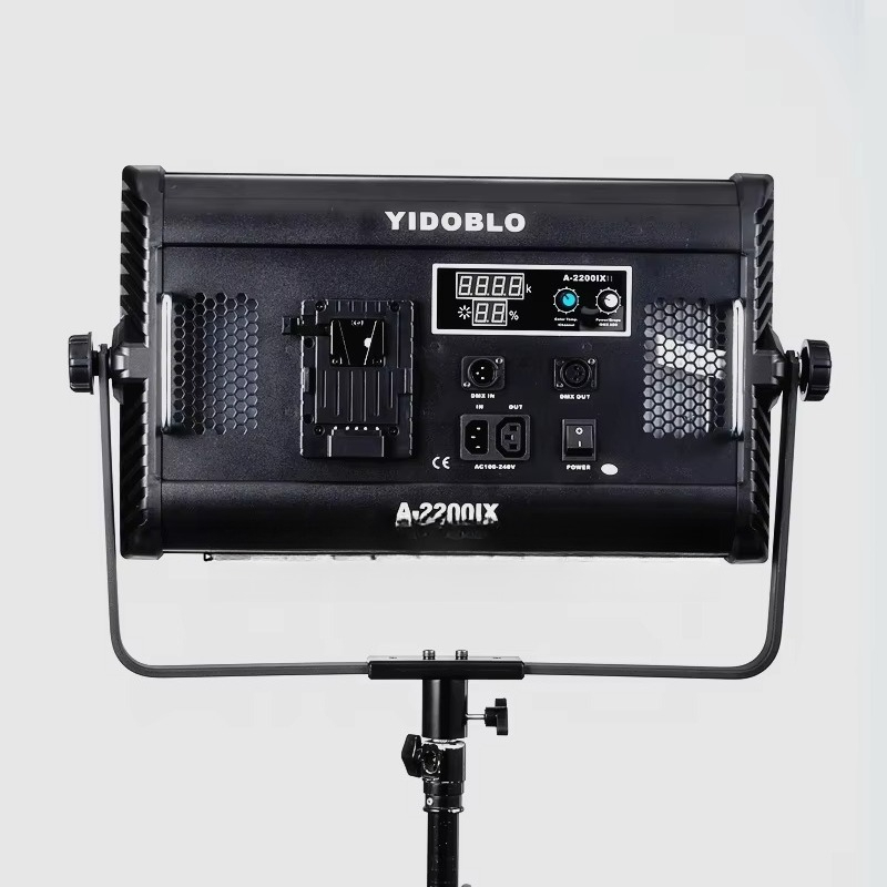 Yidoblo A-2200IIX Chinese Vide - đánh giá và giá Video Light Panel Led